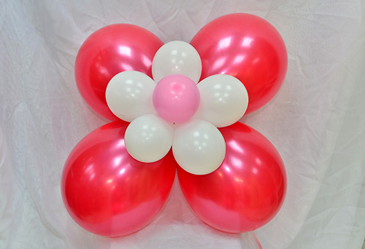 Цветочек из шаров 1